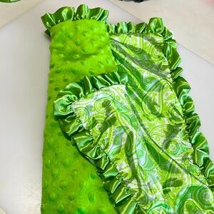 NWT Minke Blanket Green Dot and Paisley